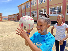 Mädchen beim Handballspiel
